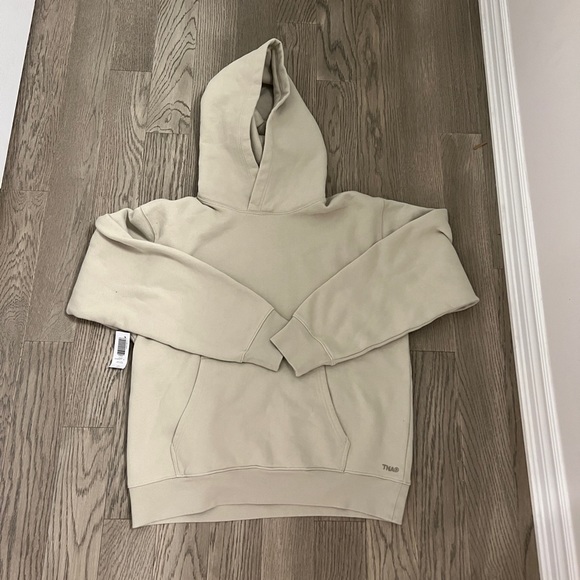 Aritzia Tops - BRAND NEW Aritzia Cozy Perfect Hoodie